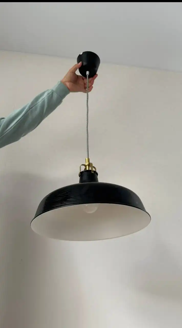 Подвесные светильники Ikea с золотыми вставками