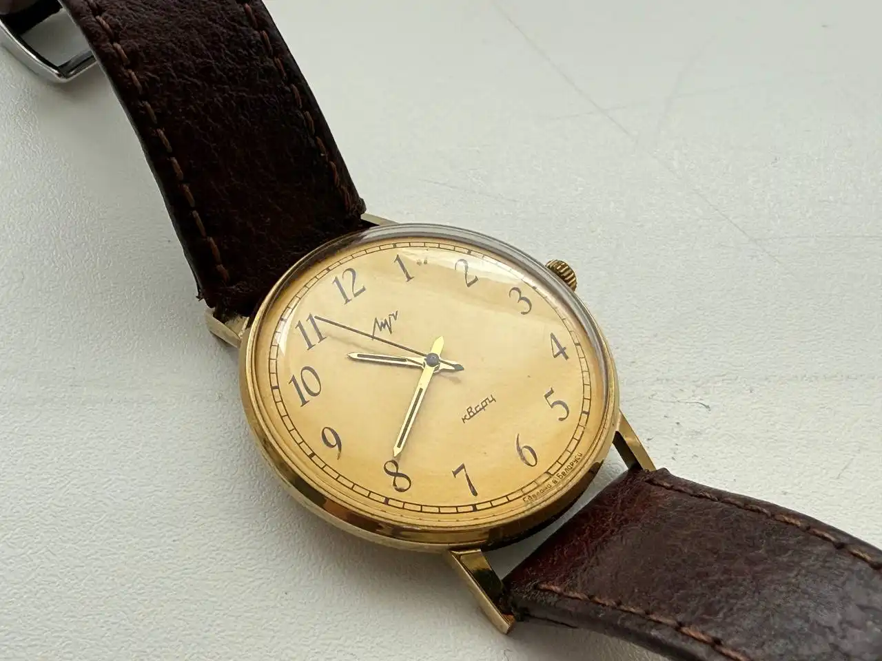 Часы «Луч» ультратонкие