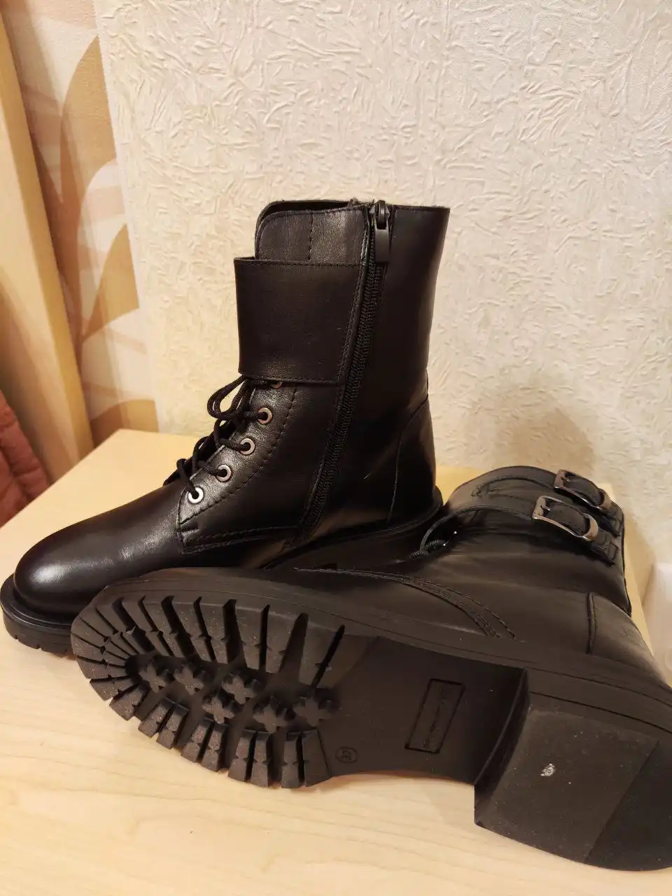 Продам новые зимние женские ботинки BERG, размер 37