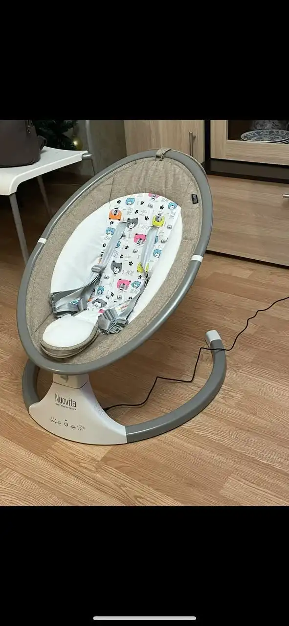 Продажа конфетницы, кресла-качели, полушубка и туфель