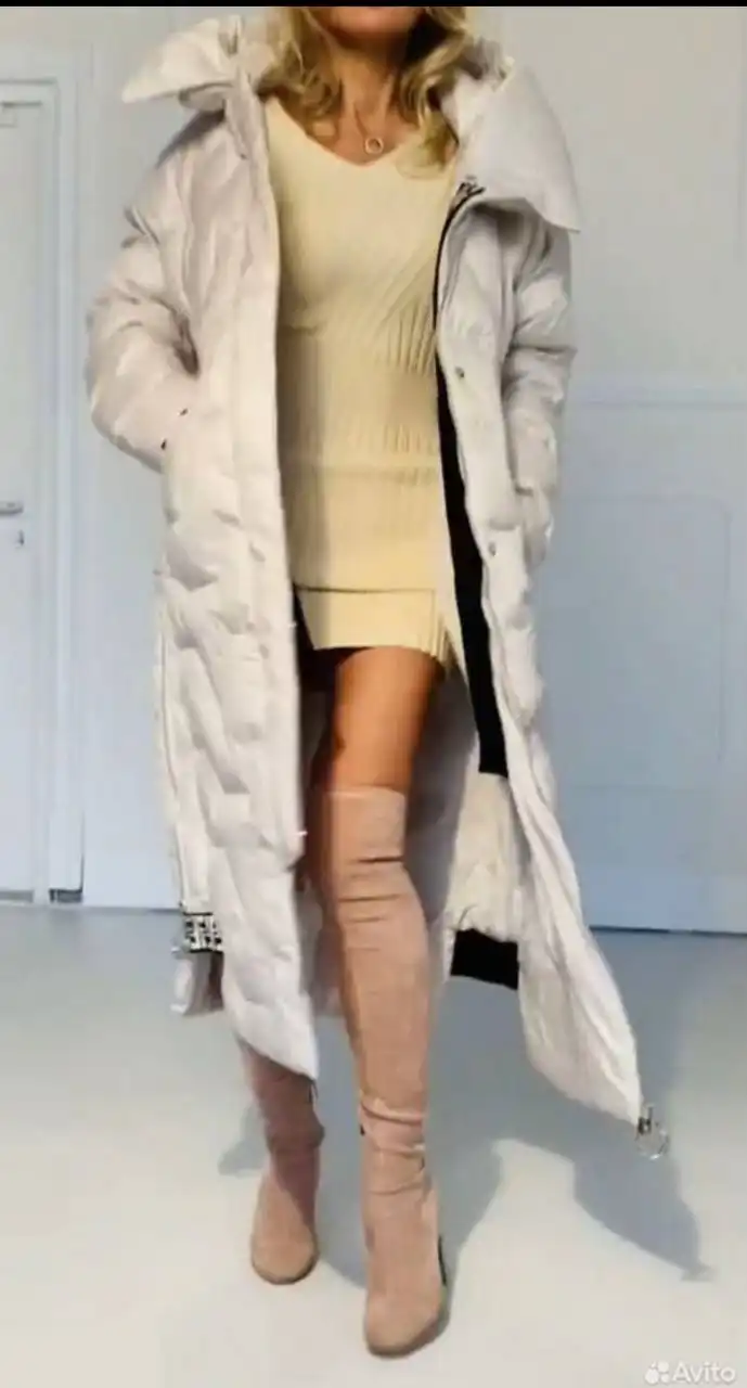 Пуховое пальто жемчужного оттенка 48-52 размер