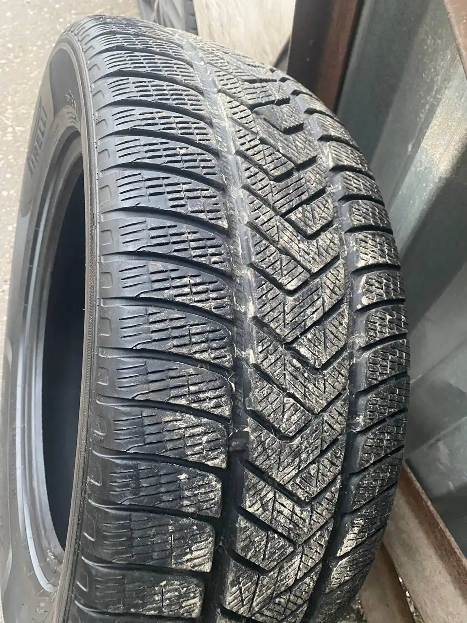 Продажа зимних шин Pirelli Scorpion Winter 265/55 R19