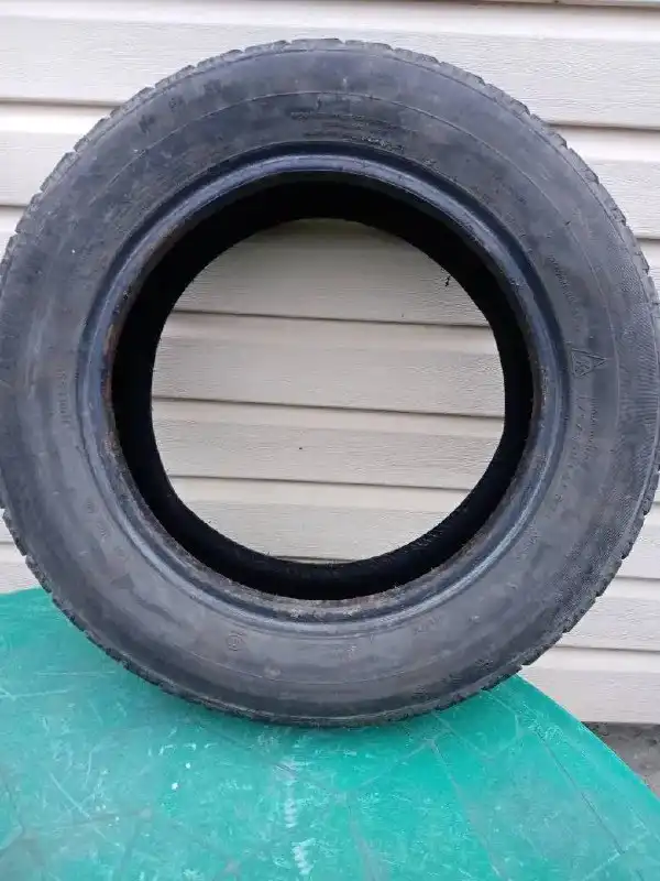 Продажа зимних шин б/у 175/65 R14 4 шт