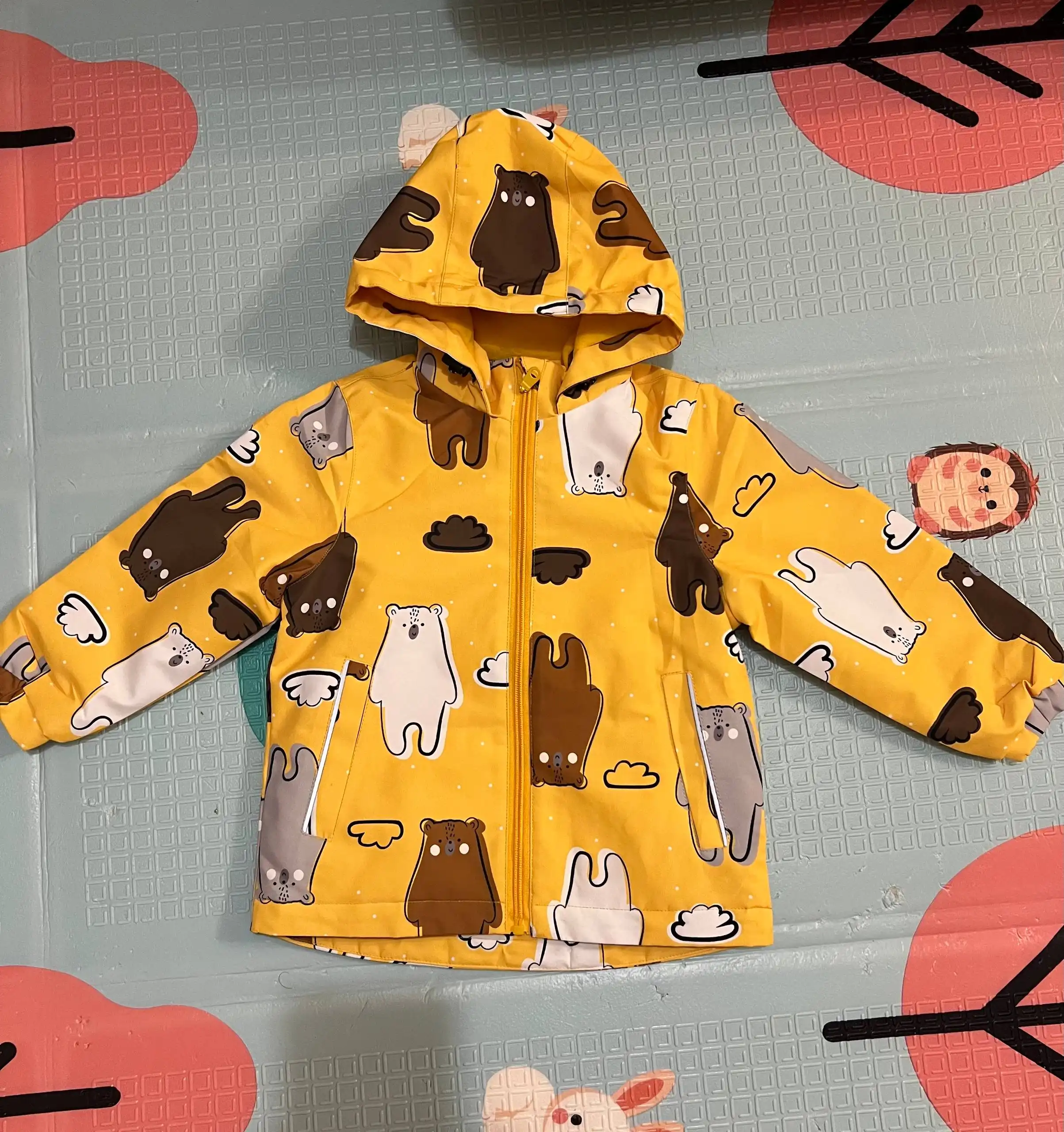 Новые куртки и комбинезоны Lassie по низкой цене