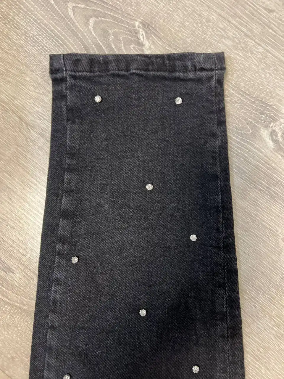 Джинсы Blesker с заклепками