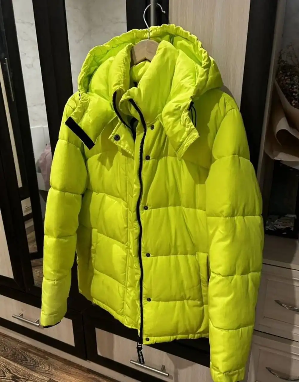 Продам пуховик теплый размер М