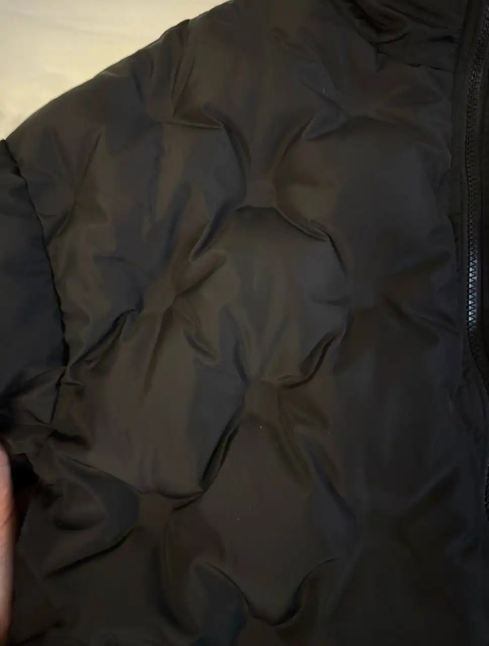 Продам женскую зимнюю куртку Collusion размер XS