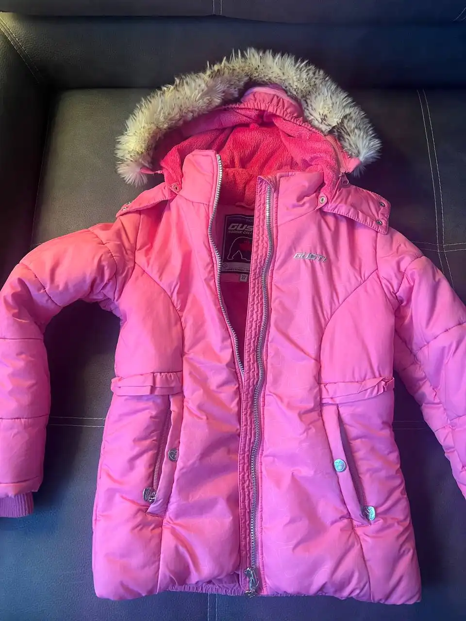 Теплая куртка Gusti размер 122