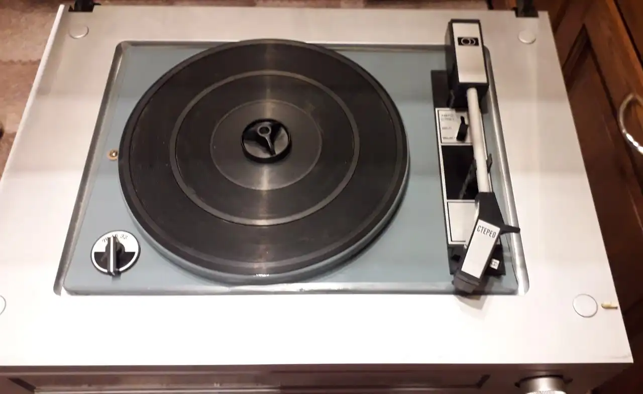 Продажа винилового проигрывателя Радиола Кантата 205