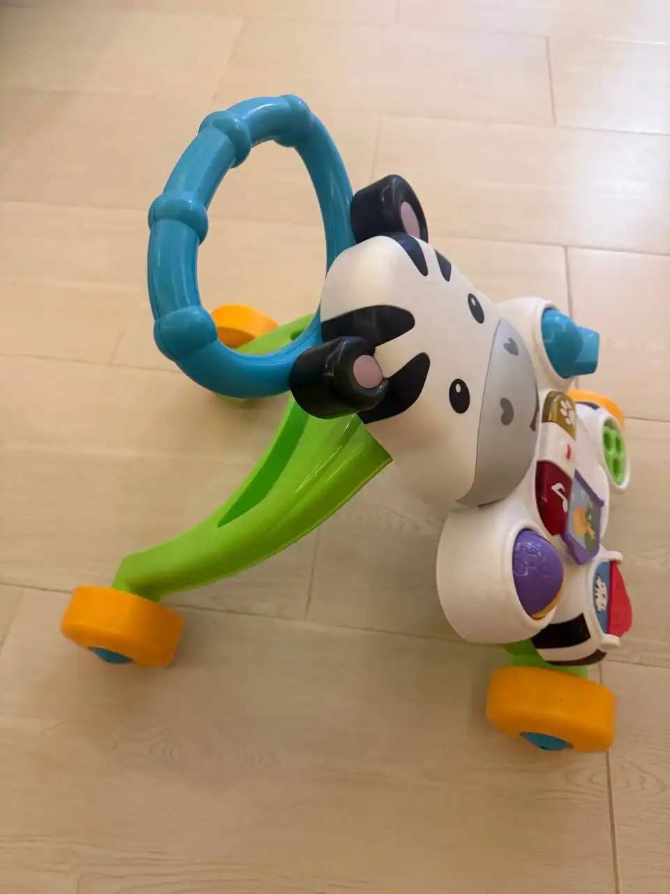 Каталка Fisher-Price для первых шагов с музыкой