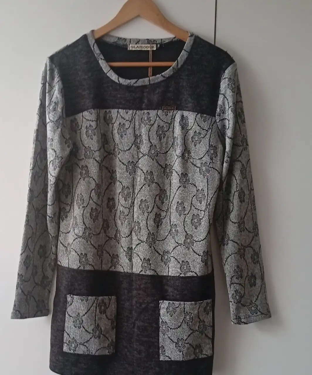 Мягкая трикотажная туника с цветочным узором размер 50-52