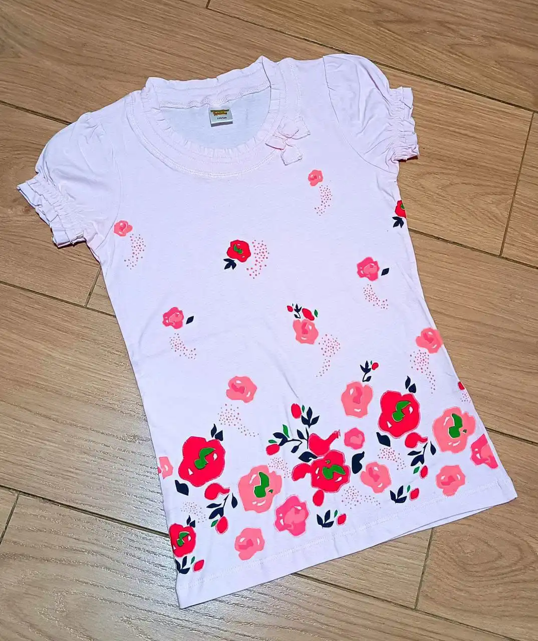 Новая футболка на девочку размер 122/128