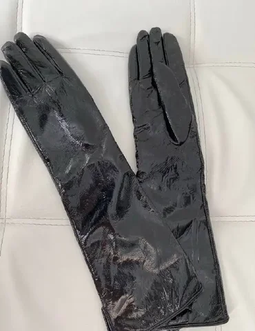 Новые перчатки из натуральной лакированной кожи - Одежда в Красногорск