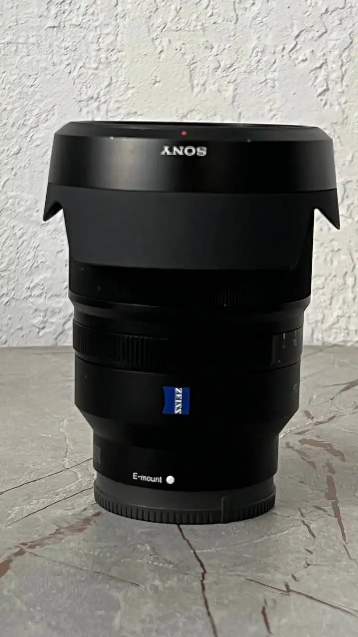 Объектив Sony Carl Zeiss T* FE 35mm F1.4 ZA