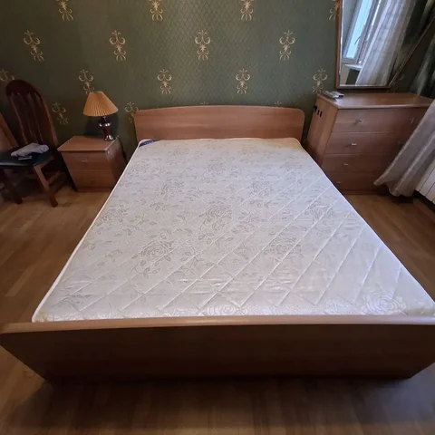 Продажа кровати с матрасом 160x195 - Растения в Красногорск