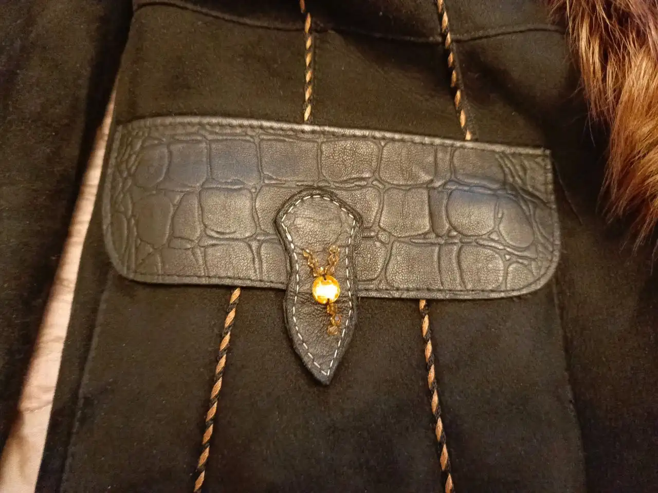 Продам практически новую дубленку - Верхняя одежда (Одежда) в Красногорск