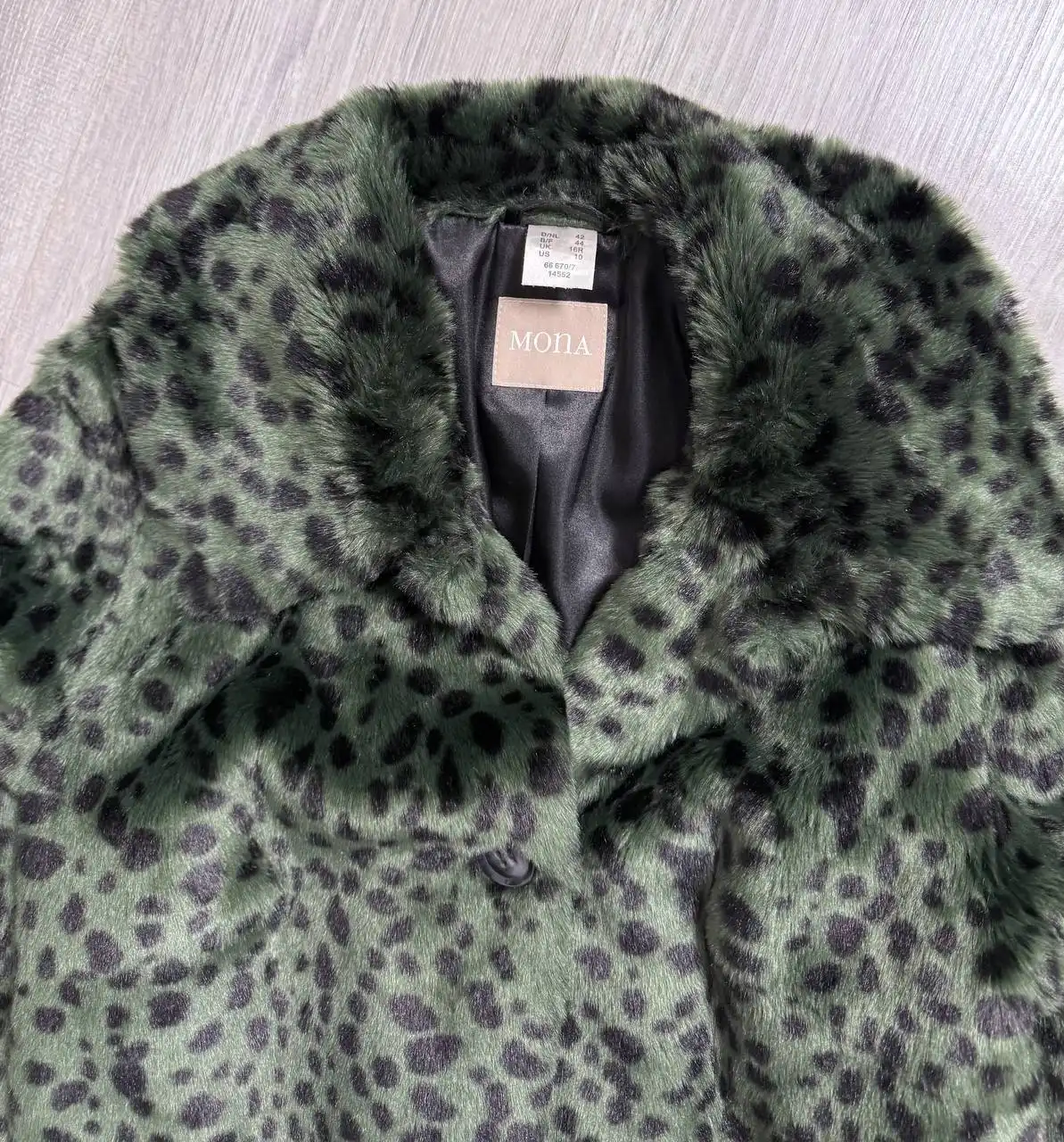 Шубка пальто с хищным принтом немецкого бренда Mona размер S - Верхняя одежда (Одежда) в Красногорск