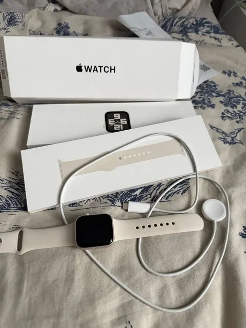 Apple Watch SE 40mm с комплектацией - частное объявление в Красногорск