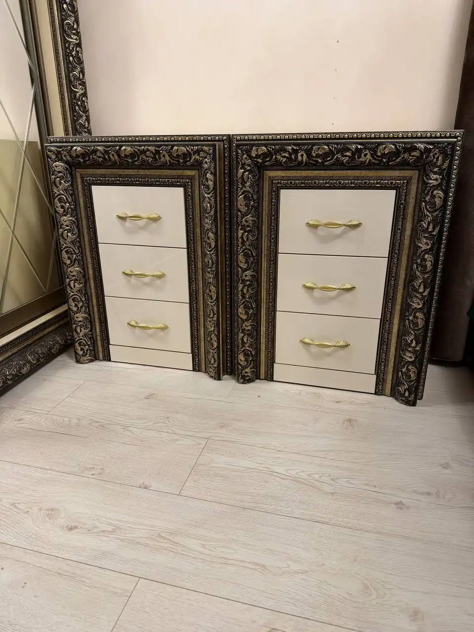 Шкаф купе с тумбами прикроватными - Мебель (Для дома и дачи) в Красногорск