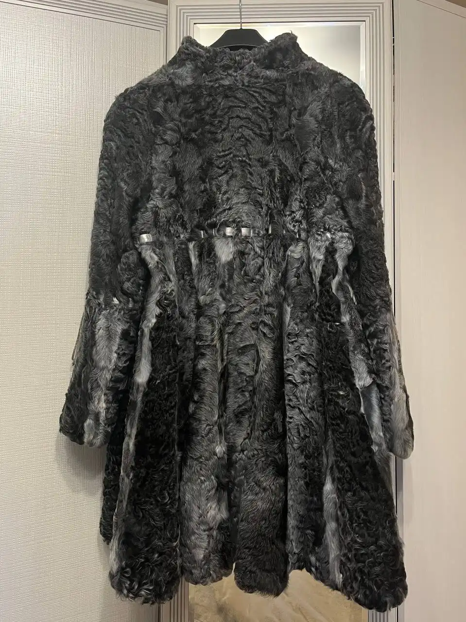 Продажа шубы и пальто из натурального меха - Верхняя одежда (Одежда) в Красногорск