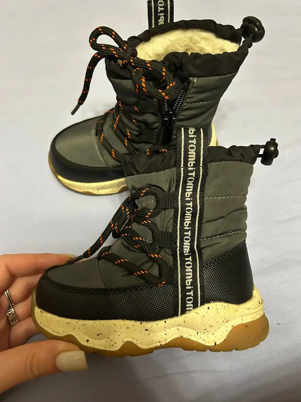 Дутики зимние 22 размер (14,5 см) - Обувь (Одежда) в Красногорск