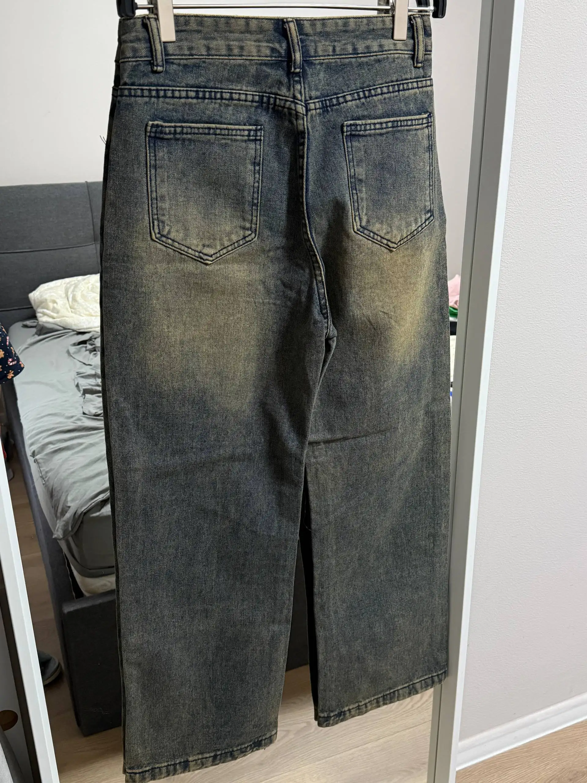 Новые джинсы размер С - Одежда в Красногорск