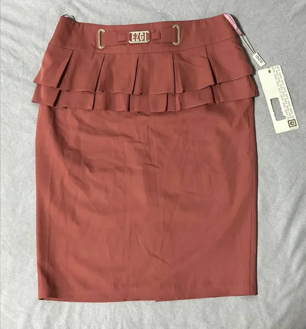 Юбка бренда Ezgi и вещи размера 42-44 - частное объявление в Красногорск