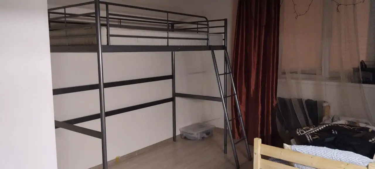 Двухъярусная кровать с матрасом ИКЕА, железная - Мебель (Для дома и дачи) в Нахабино