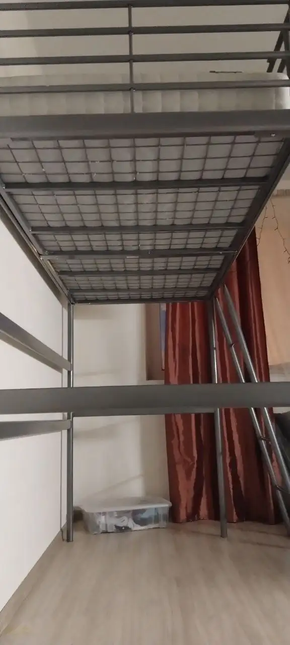 Двухъярусная кровать с матрасом ИКЕА, железная - Мебель (Для дома и дачи) в Нахабино