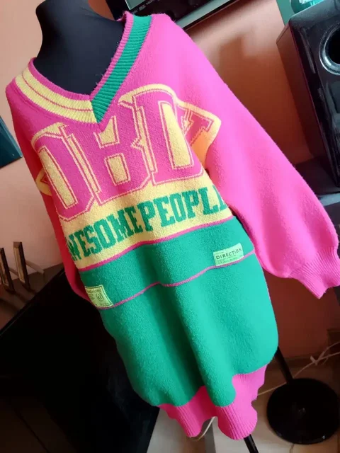 Объемный яркий свитер оверсайз, производство Корея - частное объявление в Красногорск