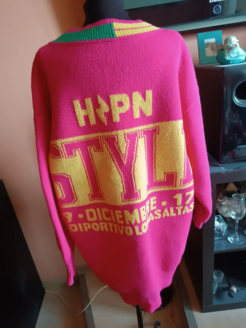 Объемный яркий свитер оверсайз, производство Корея - Верхняя одежда (Одежда) в Красногорск