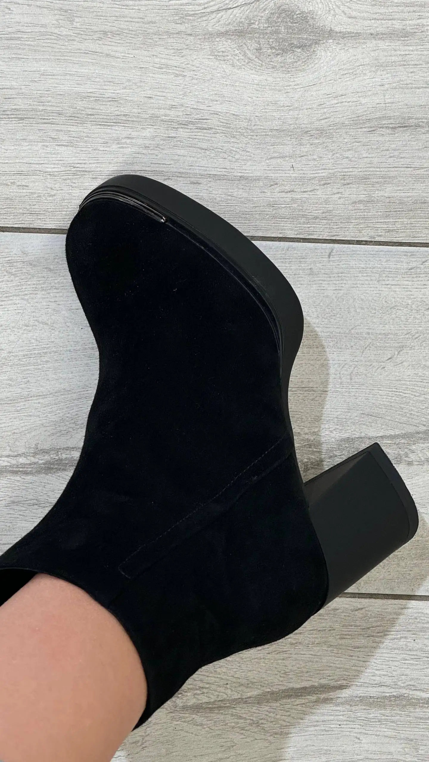 Сапожки на весну 37 размер - Обувь (Одежда) в Красногорск