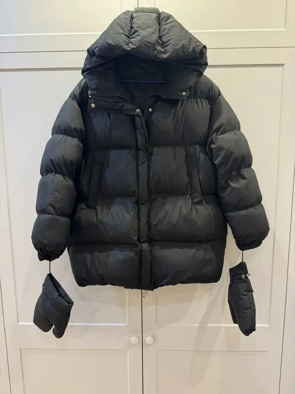 Продам женскую куртку пуховик 50-52 Новая очень тёплая - Верхняя одежда (Одежда) в Красногорск