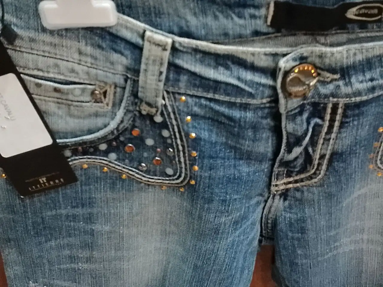 Продажа новых вещей по символической цене - Барахолка в Красногорск