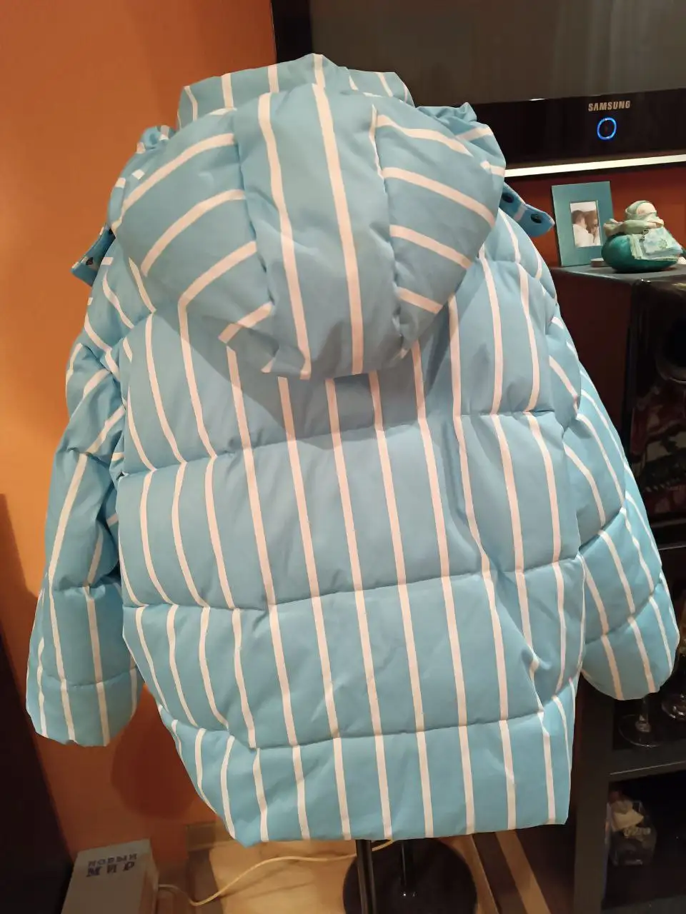 Нежно-голубая куртка оверсайз с отстегивающимся капюшоном - Верхняя одежда (Одежда) в Красногорск