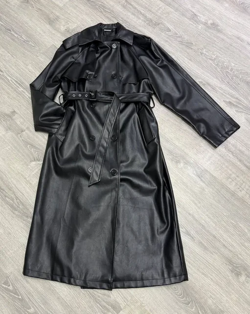 Новый стильный тренч из матовой экокожи размера М - Верхняя одежда в Красногорск
