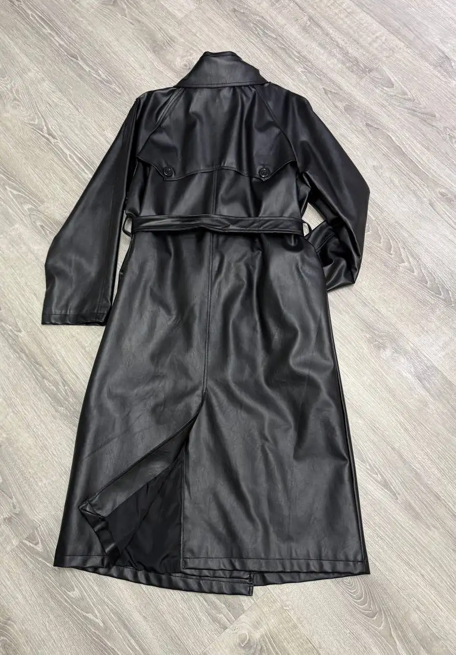 Новый стильный тренч из матовой экокожи размера М - Верхняя одежда (Одежда) в Красногорск