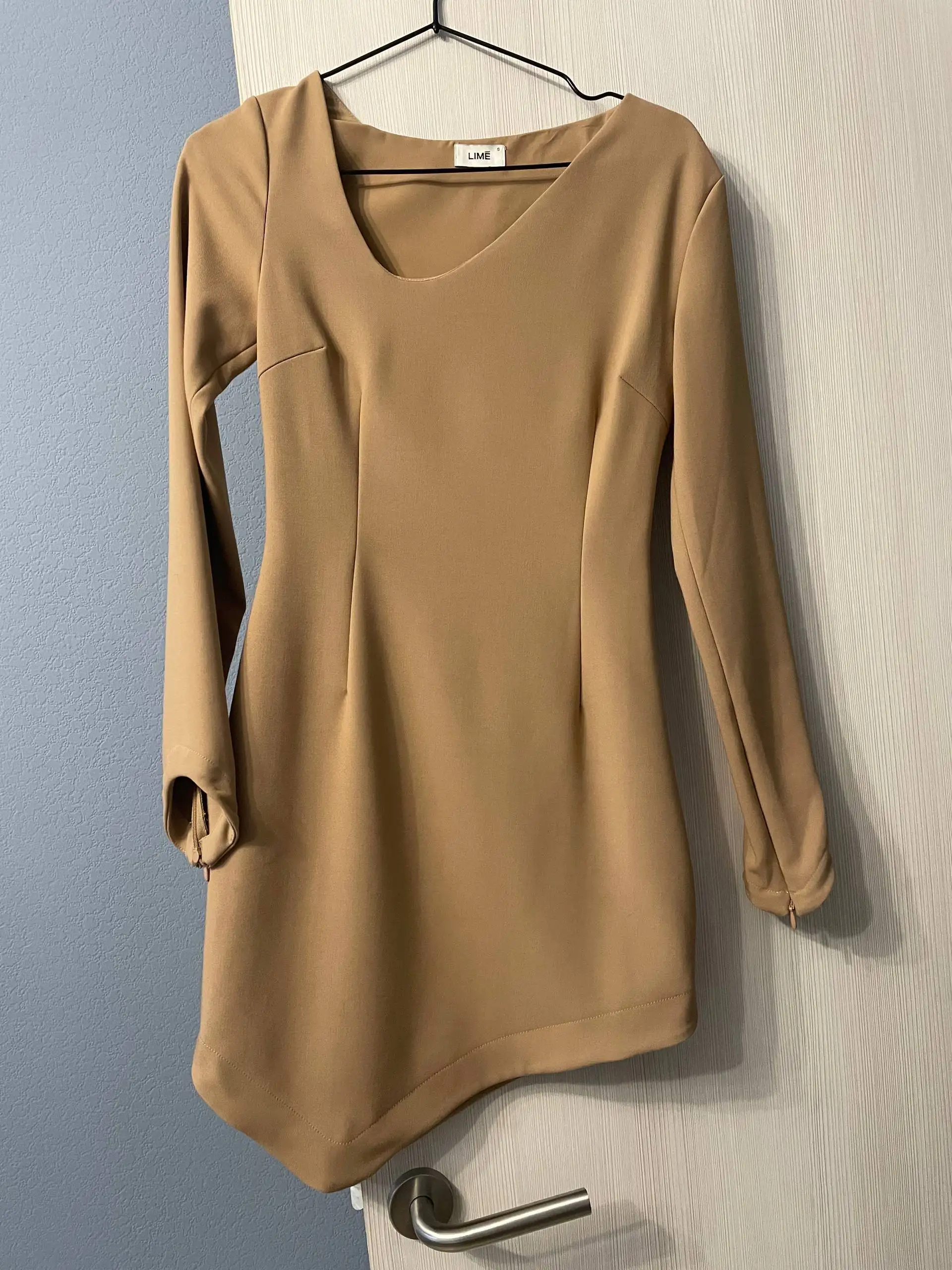 Продажа платья Lime и медицинского халата - Одежда в Красногорск