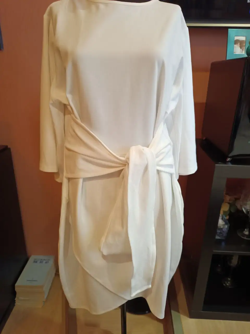 Оригинальное платье Boohoo р.54 белое - Платья (Одежда) в Красногорск