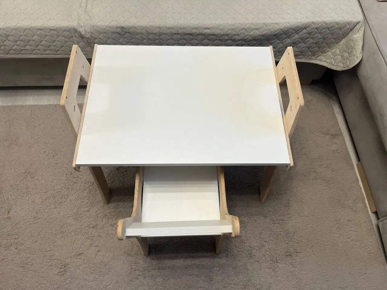 Детский растущий стол и стул - Мебель (Товары для детей) в Красногорск