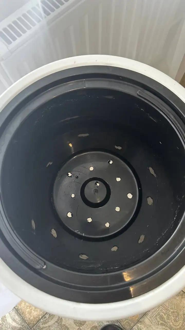 Продажа цветочных горшков и рюкзака BANGE - Барахолка в Красногорск