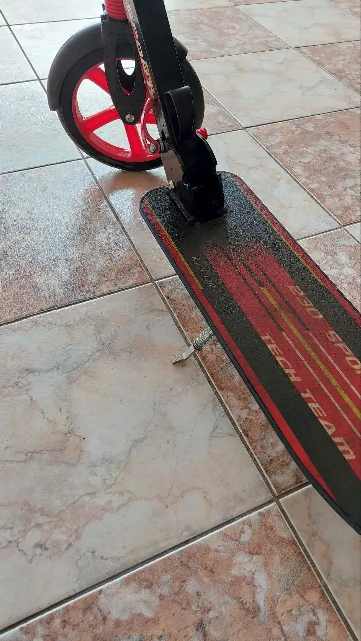 Самокат в отличном состоянии - Хобби и отдых в Красногорск
