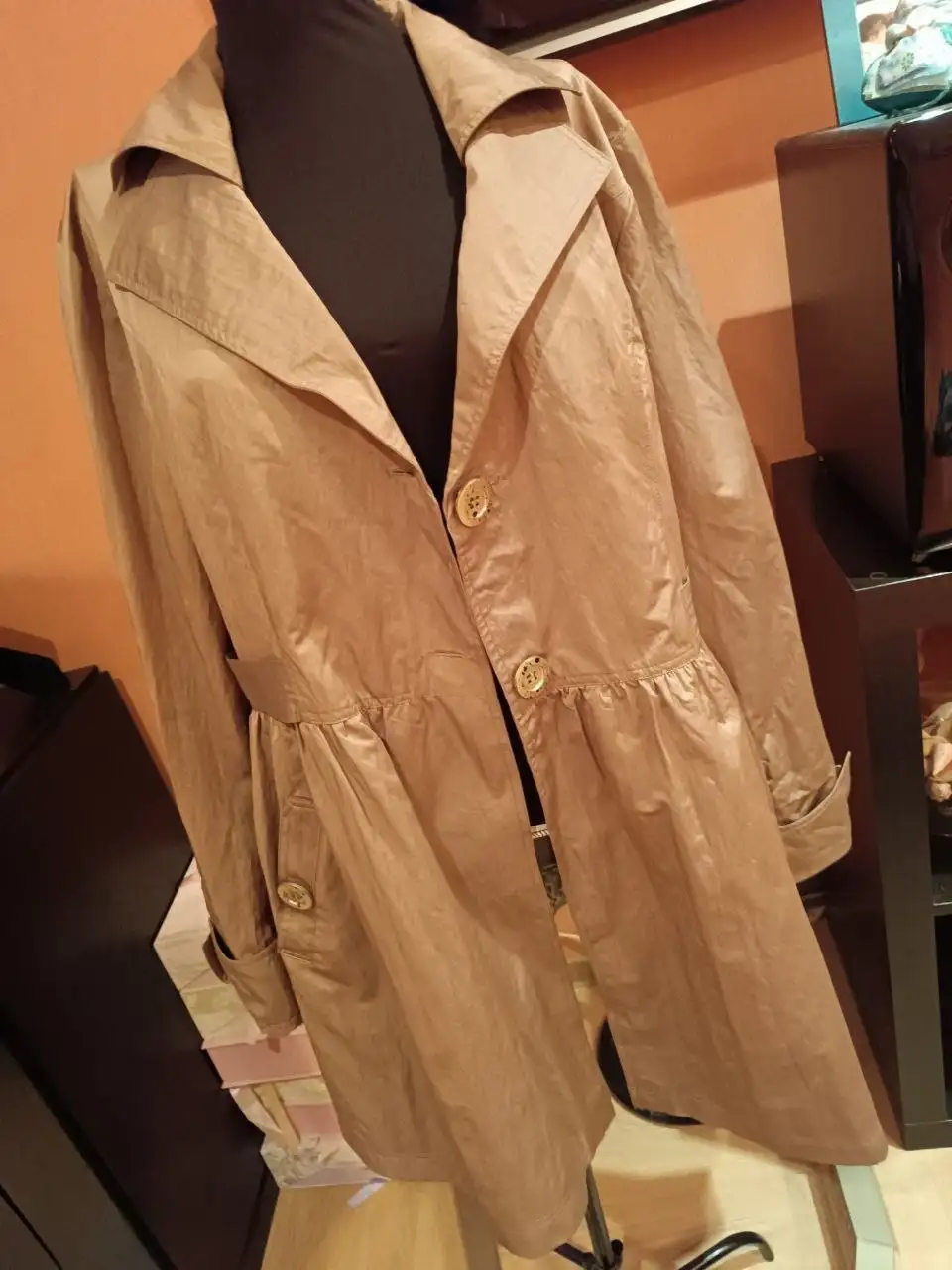 Плащ на подкладе темный беж 48-50 размер - Верхняя одежда (Одежда) в Красногорск