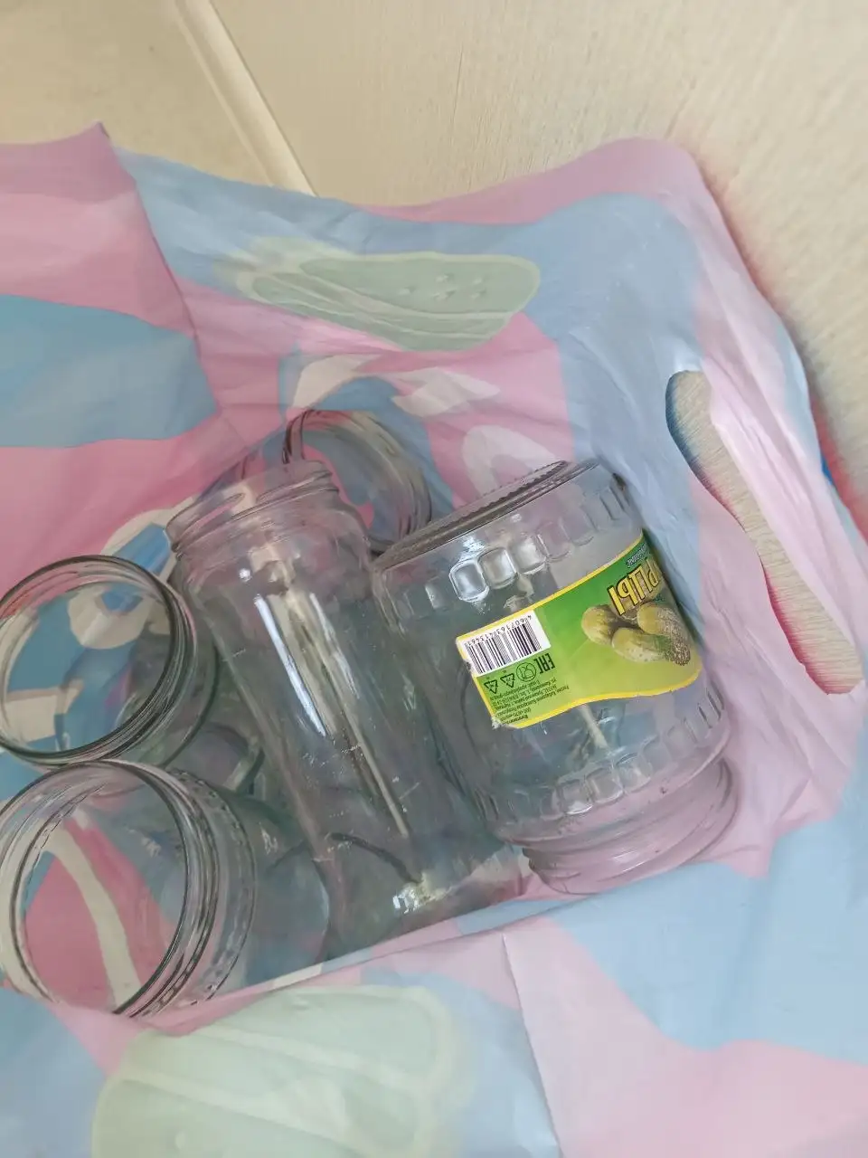 Отдам банки - Барахолка в Красногорск