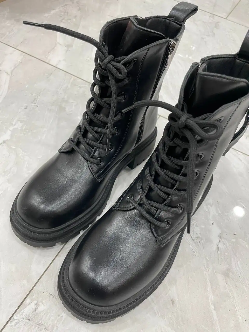 Мужская и женская обувь новая - Обувь (Одежда) в Красногорск