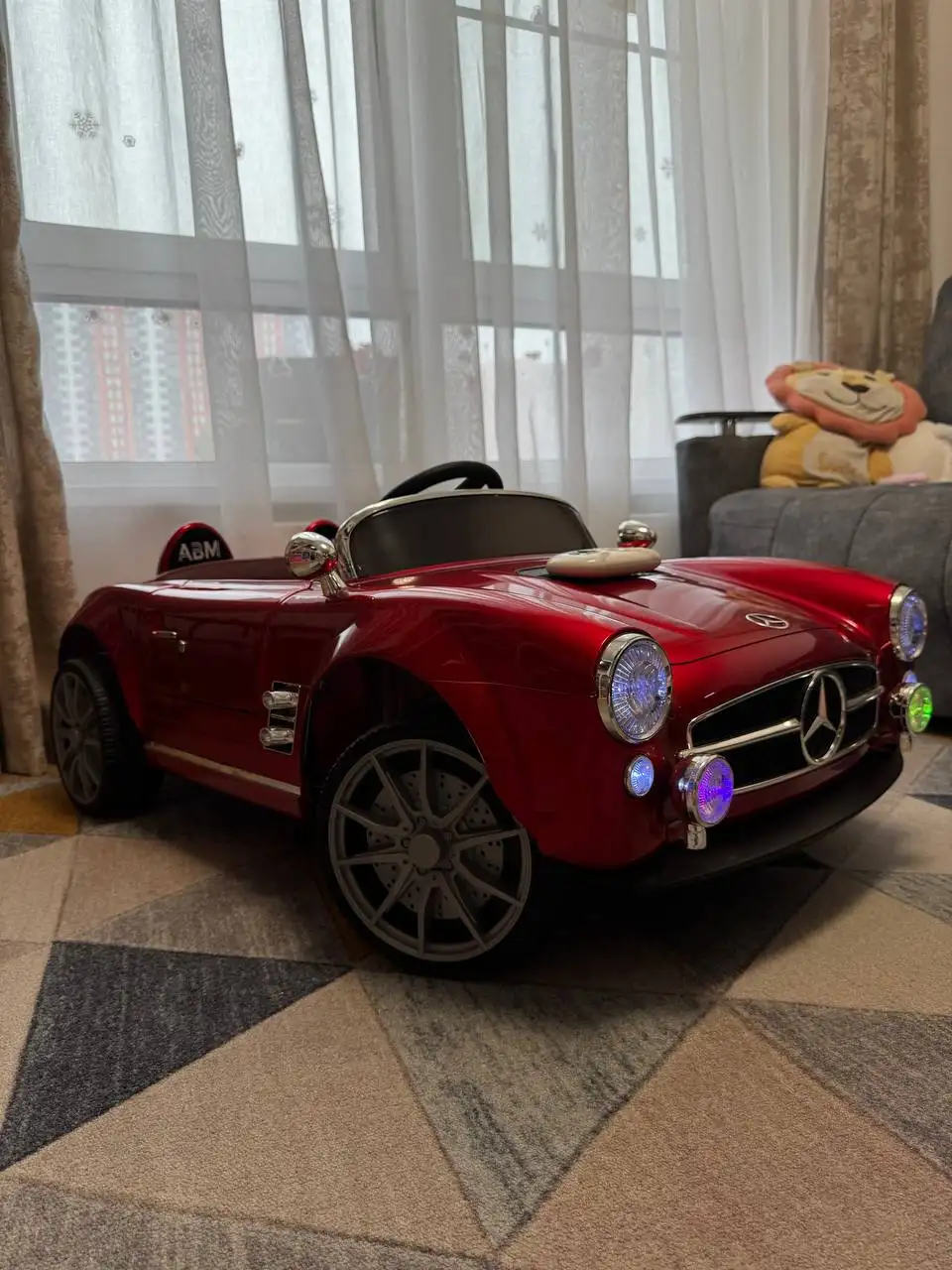 Продам детскую машинку на пульте управления - Игрушки (Товары для детей) в Красногорск