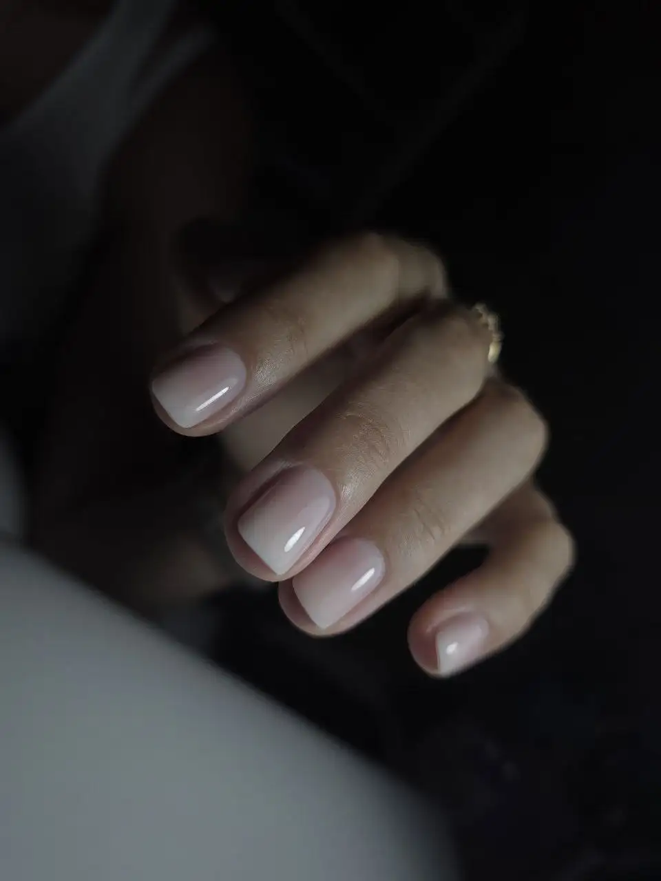 Мастер по маникюру, педикюру и перманентному макияжу - Услуги в Красногорск