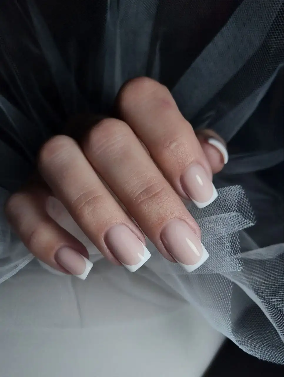 Мастер по маникюру, педикюру и перманентному макияжу - Услуги в Красногорск