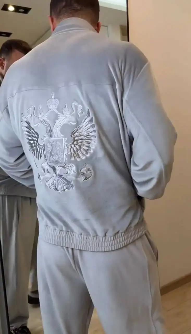 Спортивный костюм велюровый - Спортивная одежда (Одежда) в Красногорск