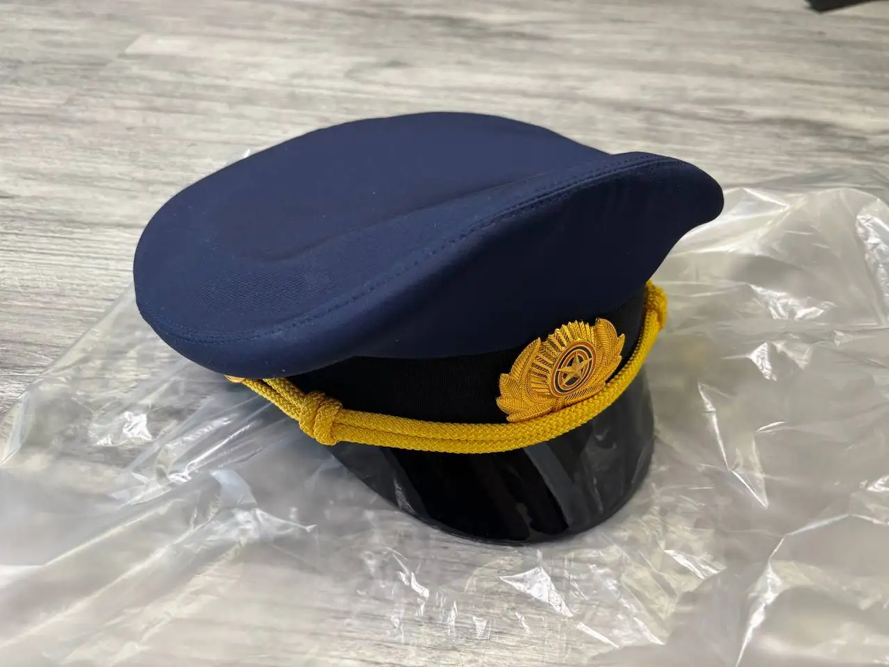 Обувь, плащ, фуражка - Одежда в Красногорск